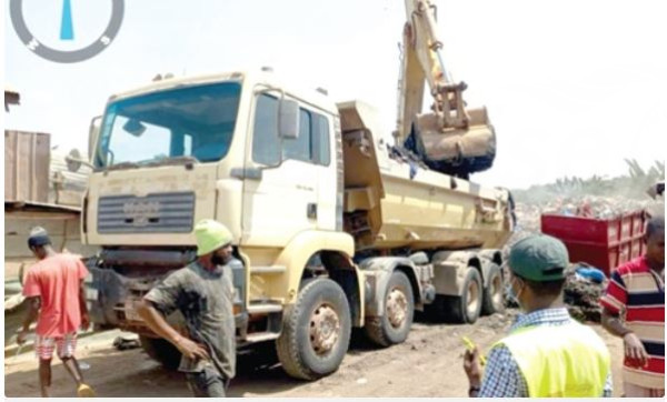 Zoomlion evacuates waste mountains in 10 W/R districts