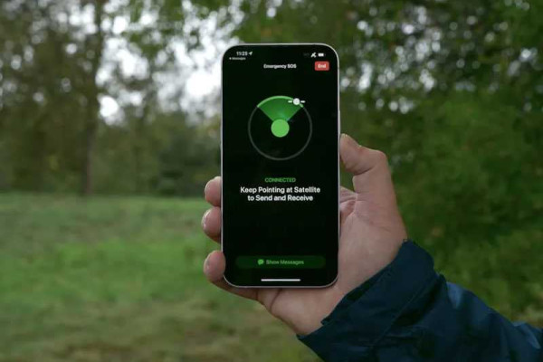 How to Use Your iPhone's Emergency SOS via Satellite to Contact 911