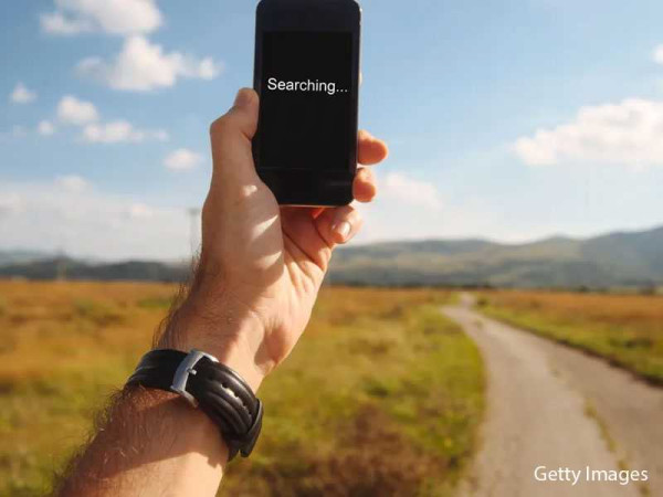 Want Better Cellphone Reception? Here Are 10 Ways You Can Boost Your Cellphone Signal