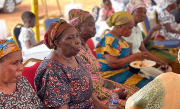 Festive season: 400 widows in Sunyani undergo health screening, receive Xmas gifts 