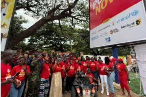 Ghana National PolioPlus Committee unveils “End Polio Now” billboard in Accra 