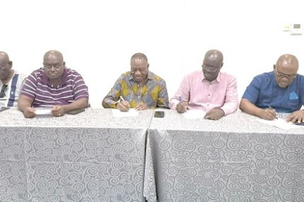 Public sector workers get 9 per cent salary increment 