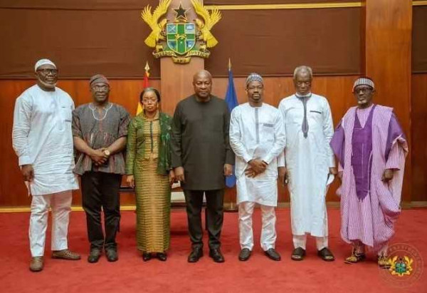 President swears in new Hajj Board 