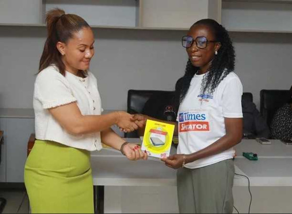 Ashfoam donates mattresses, sofas to 13 award-winning journalists 