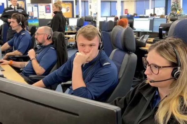 Police trial AI chatbot for non-emergency calls 