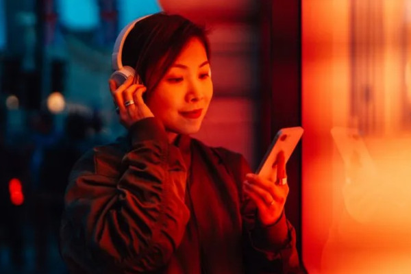 How can you tell if your new favourite artist is a real person? 