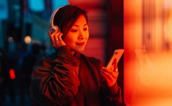 How can you tell if your new favourite artist is a real person? 