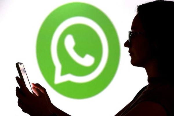 Russia threatens full ban on WhatsApp 