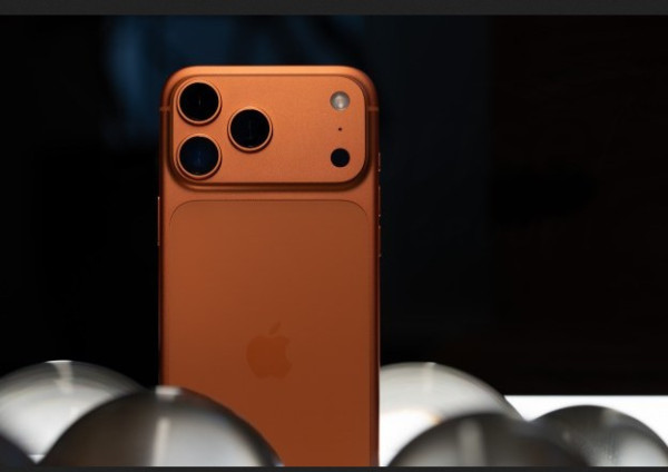 Apple removed a Night mode photo feature from the iPhone 17 Pro 