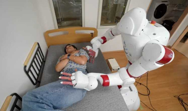 Japan is facing a dementia crisis – can technology help? 