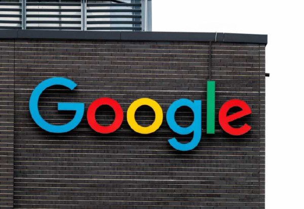 Google Translate now lets you hear real-time translations in your headphones 