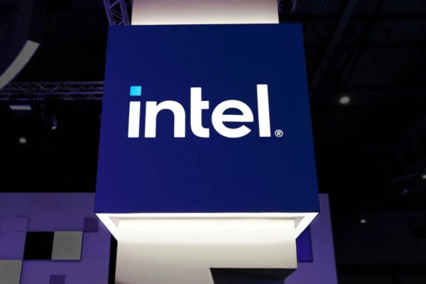 Intel is building a handheld gaming platform including a dedicated chip 