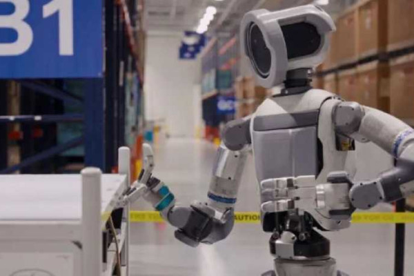 Car giant Hyundai to use human-like robots in factories 