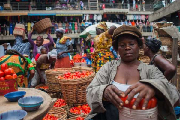From Plantain to Tomatoes: How food prices drove Ghana’s 12-month inflation decline 