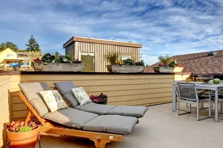 How to Build a Deck on a Flat Roof 