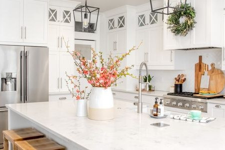 Modern Farmhouse Kitchens 