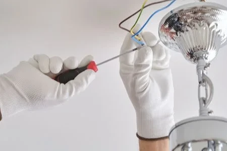 Do I Really Have to Turn Off All the Power to Replace a Light Fixture? 