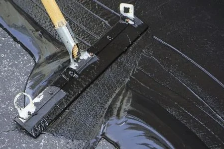 Repairing and Resealing Your Asphalt Driveway 