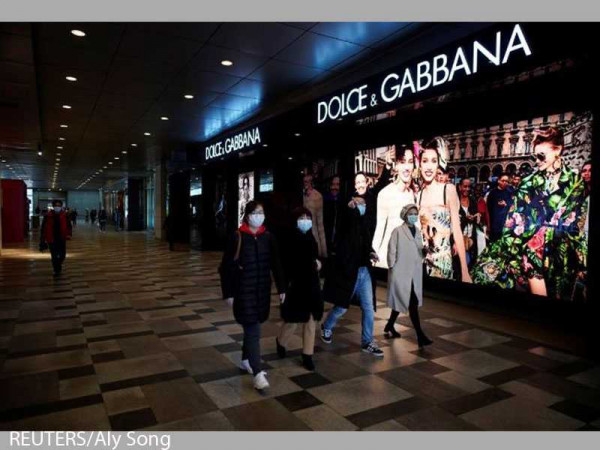  Dolce & Gabbana will lose out from virus crisis, founders tell paper