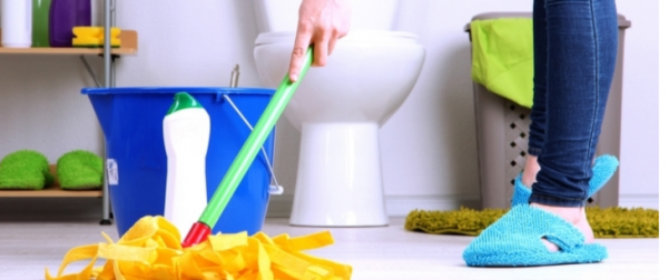 How to Deep Clean a Bathroom 