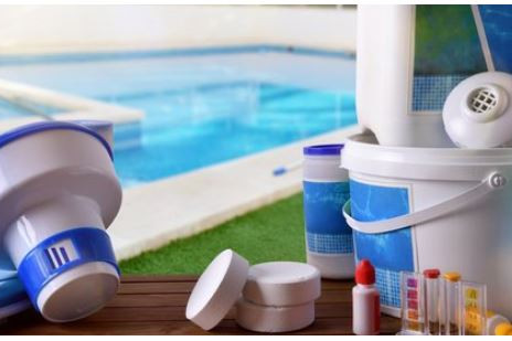6 of the Best Pool Cleaning Products