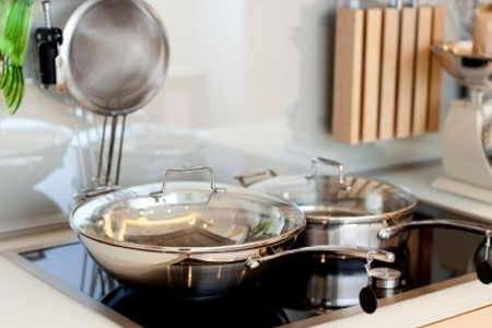 Choosing the Right Cookware to Use on Glass Stove Tops 