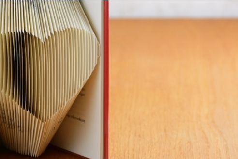 5 DIY Projects You Can Make With Old Books