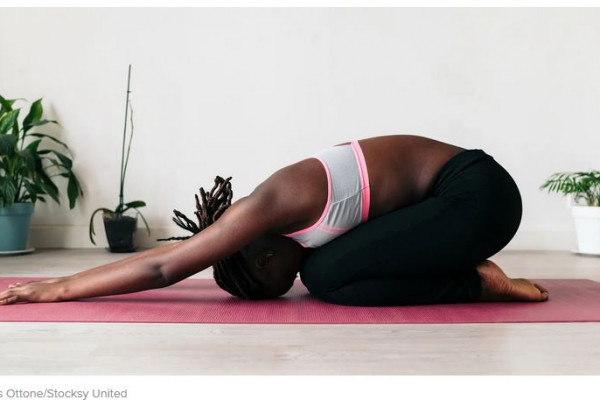 The 5 Best Stretches To Cope with Migraine