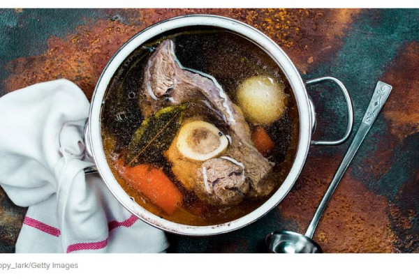 Bone Broth: How to Make It and 6 Reasons Why You Should