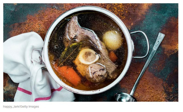 Bone Broth: How to Make It and 6 Reasons Why You Should