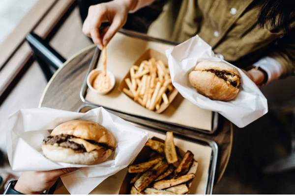 Dining at Restaurants Is a Recipe for Unhealthy Eating — How You Can Eat Better