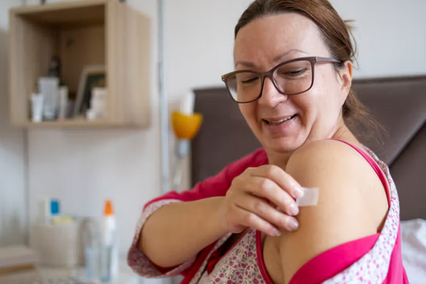 An Expert Answers: Is Menopausal Hormone Therapy Right for Me?