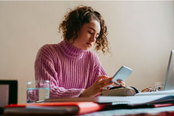 Does Using AI Affect Your Brain Performance?