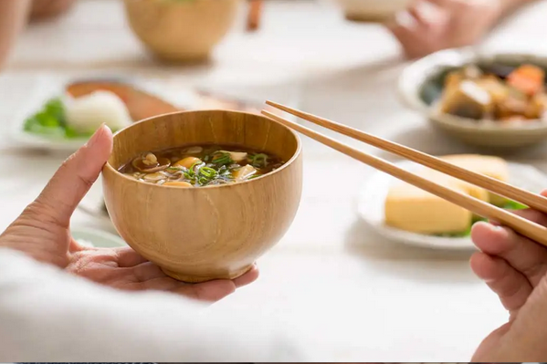 7 Proven Ways to Lose Weight on Autopilot (Without Counting Calories)