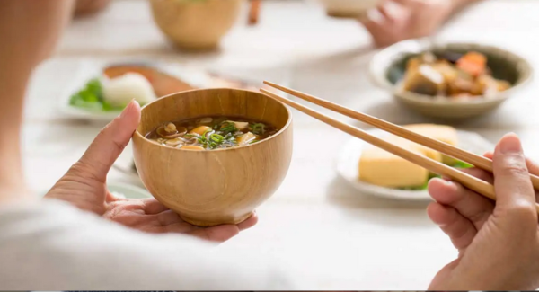 7 Proven Ways to Lose Weight on Autopilot (Without Counting Calories)