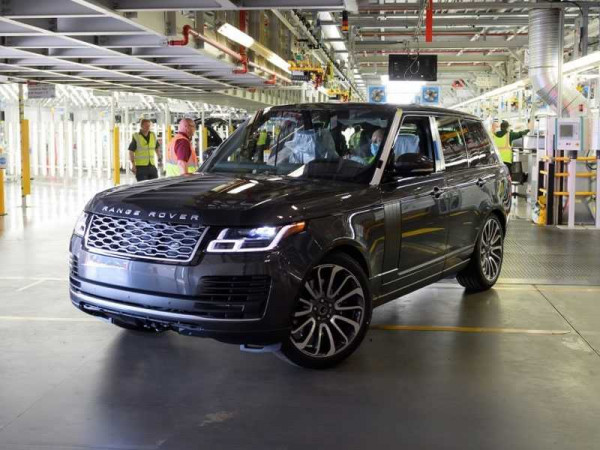 1st Range Rover made under social distancing