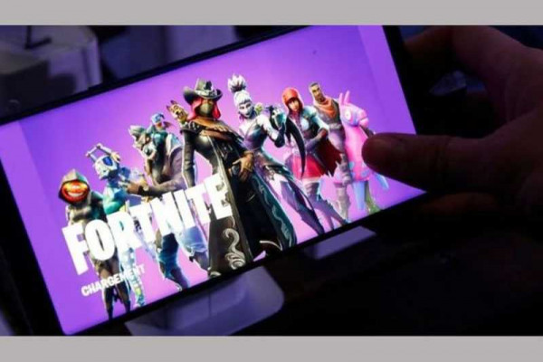  Fortnite reluctantly comes to Google Play store