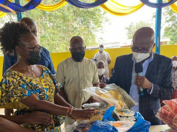 Dr Ato Arthur renovates Eguafo- Abirem Administration block and donates football kits