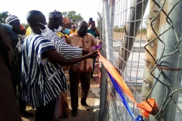 Minister hands over crop drying platform to Tarikom community