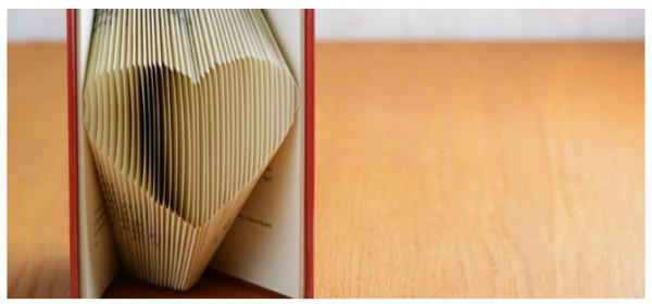 5 DIY Projects You Can Make With Old Books