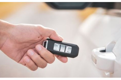 Will a Dead Car Battery Cause Keyless Entry Problems?