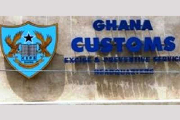 Customs officials intercept containers of undeclared goods in Ashanti Region