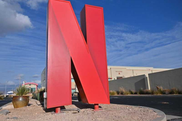 Netflix reportedly plans to cut spending by $300 million this year