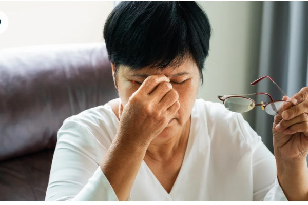 How Does Rheumatoid Arthritis Affect the Eyes?