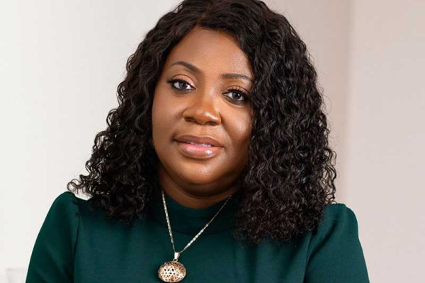 Vodafone Ghana’s CEO claims outstanding woman in telecommunications award