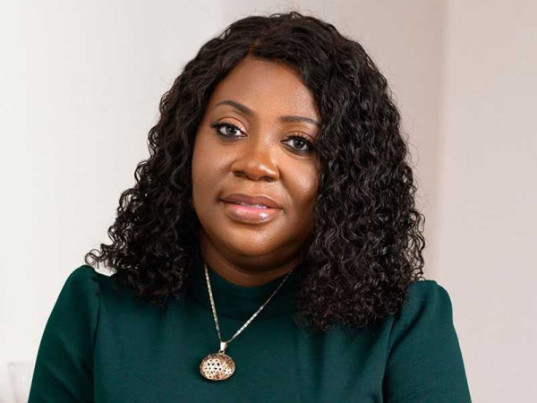 Vodafone Ghana’s CEO claims outstanding woman in telecommunications award