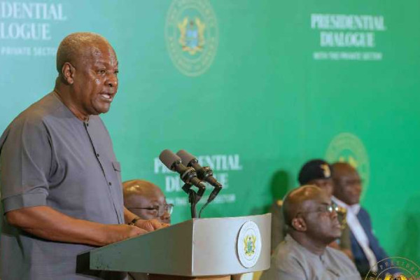 Mahama holds Presidential Dialogue with the Private Sector