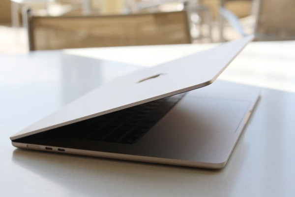 Apple 15-inch M2 MacBook Air review