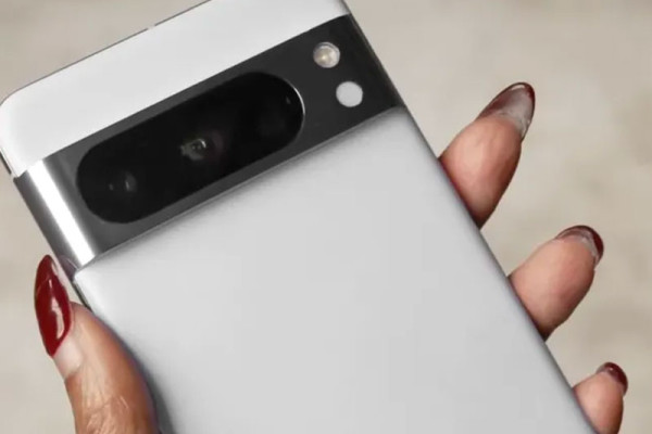 Leaked Pixel 8 Pro photos give first real look at Google’s upcoming flagship