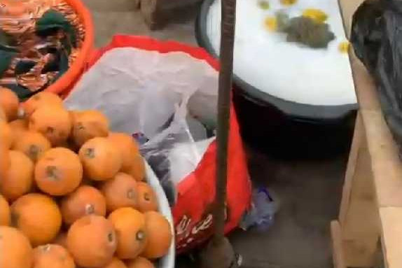 Vendors wash fruits with soap to boost sales in local markets